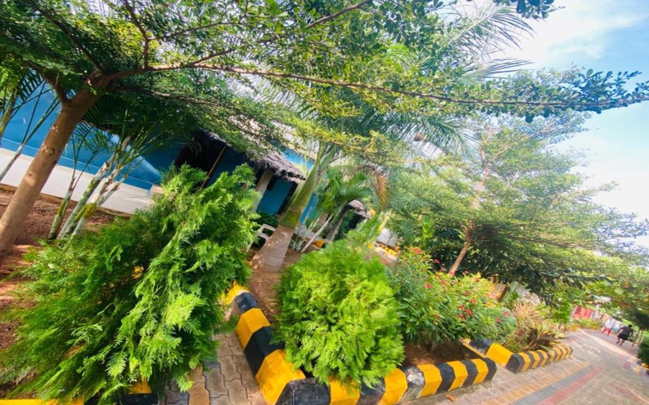 Hotel Megha Resort Hampi Esterno foto