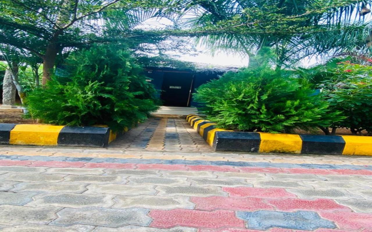 Hotel Megha Resort Hampi Esterno foto