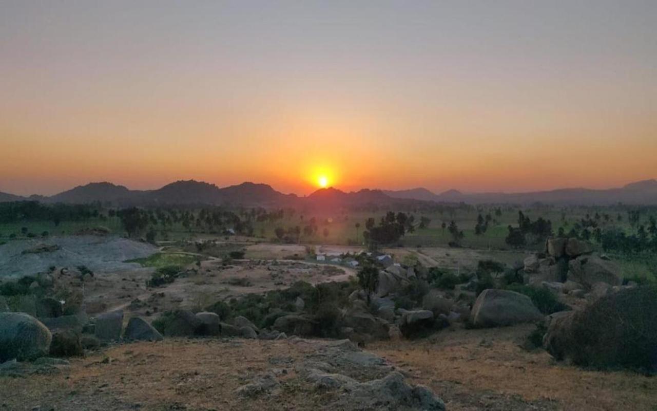 Hotel Megha Resort Hampi Esterno foto